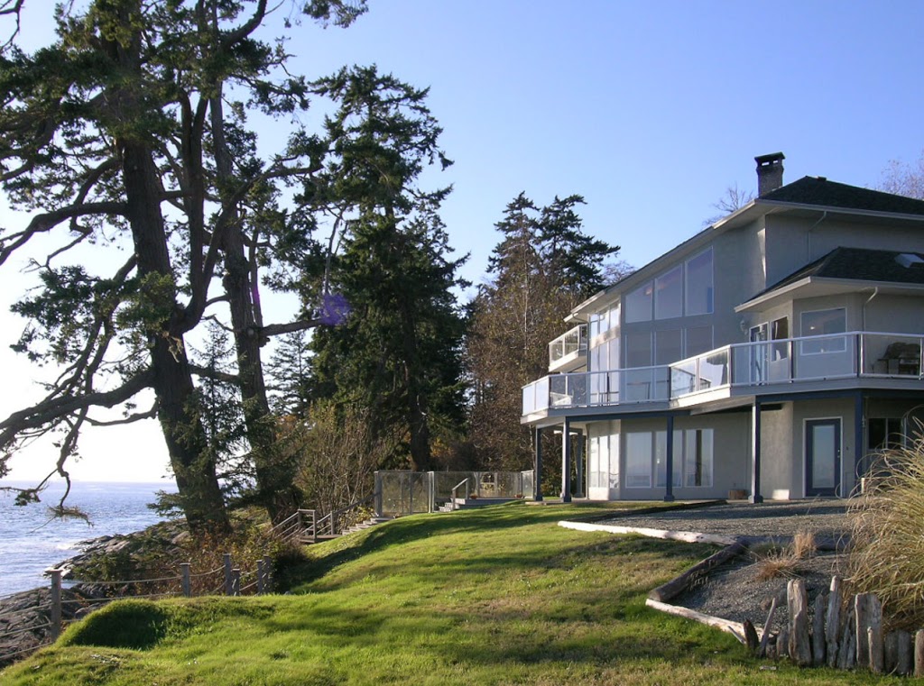 Island Vacation Homes Ltd | P.O.Box 331, 2007 Murray Rd, Sooke, BC V9Z 1G1, Canada | Phone: (250) 642-5566