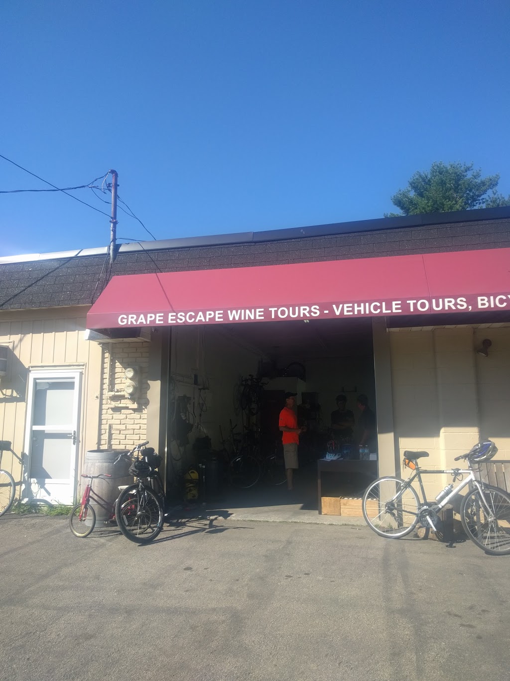 Grape Escape Bicycle Tours & Rentals | 1627 Niagara Stone Rd, Niagara-on-the-Lake, ON L0S 1J0, Canada | Phone: (905) 468-9959
