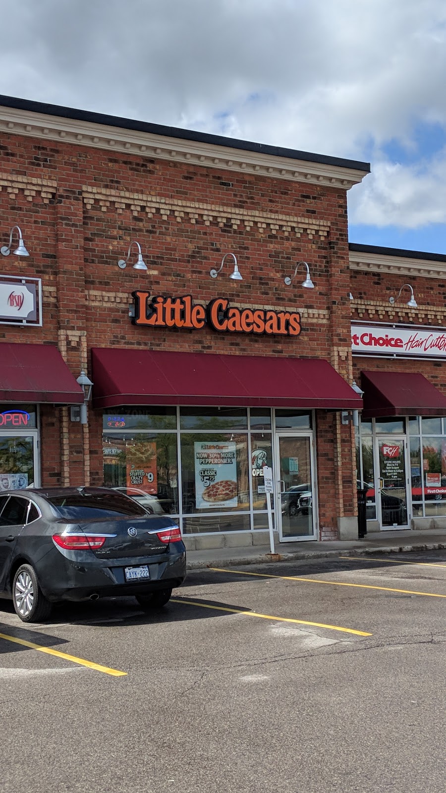 Little Caesars Pizza | 520 Riddell Rd, Orangeville, ON L9W 5L1, Canada | Phone: (519) 941-9777