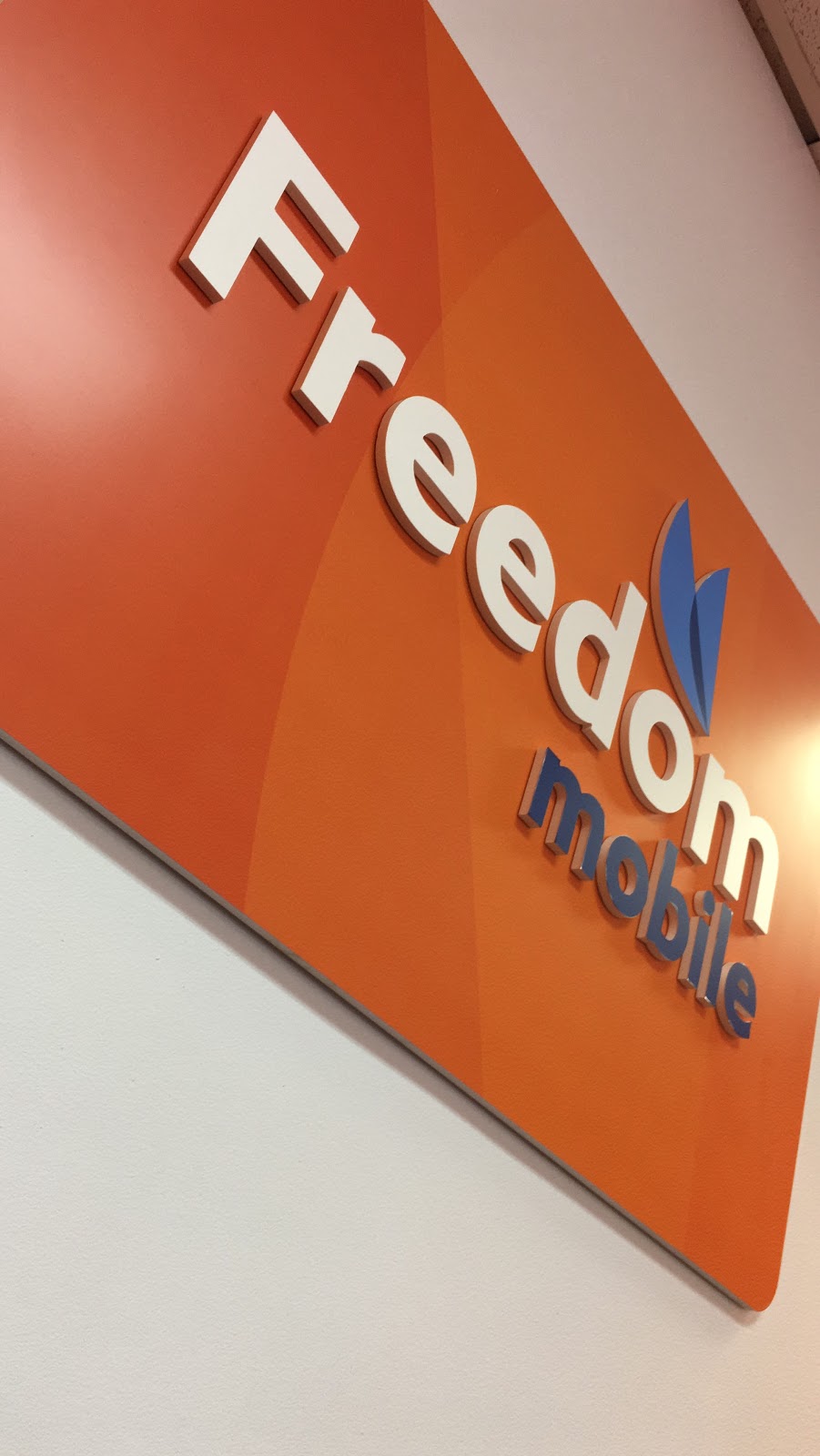 Freedom Mobile | 2124 Danforth Ave, Toronto, ON M4C 1J9, Canada | Phone: (647) 345-2255