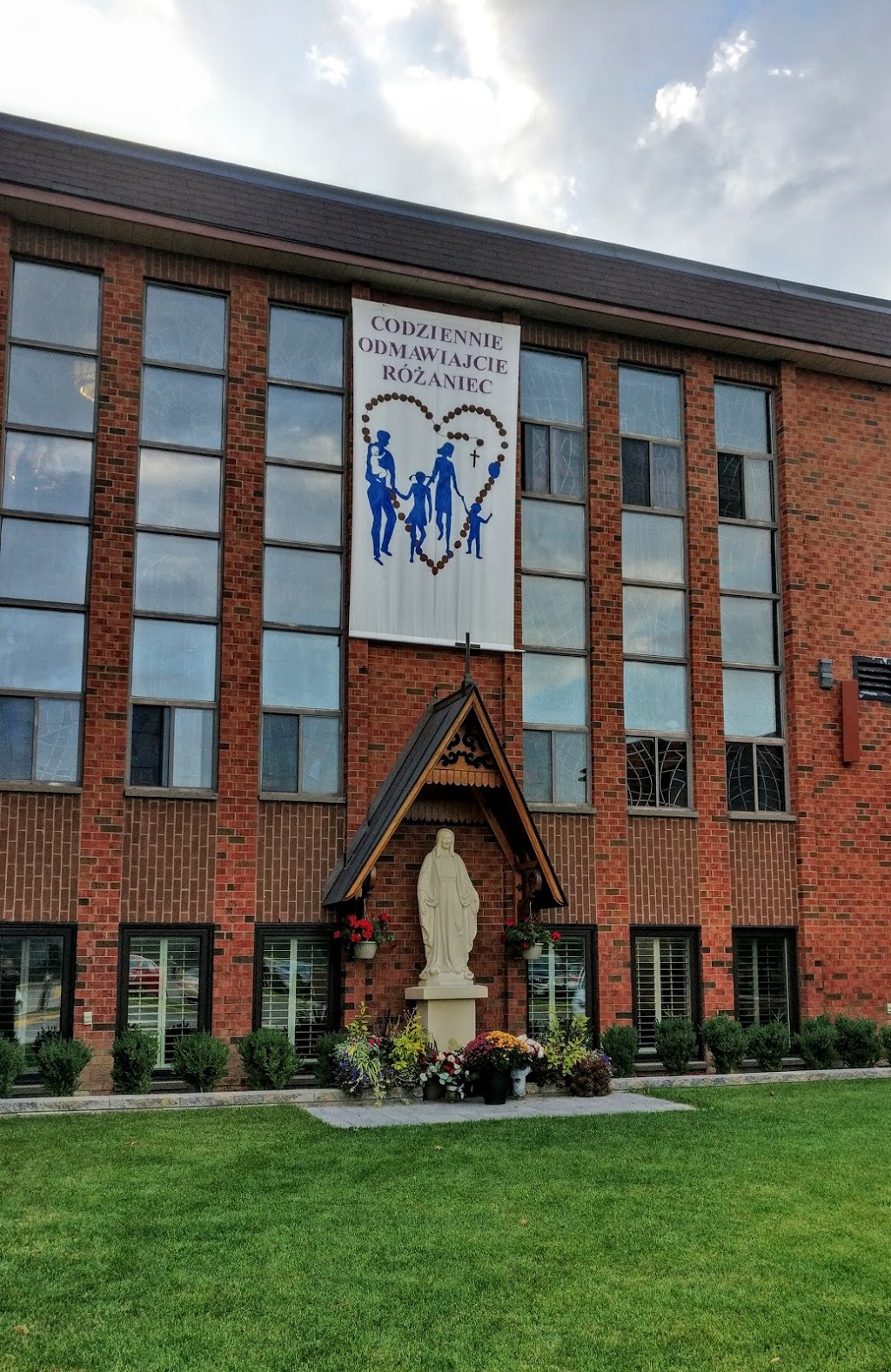 St. Maximilian Kolbe Church | 4260 Cawthra Rd, Mississauga, ON L4Z 1V8, Canada | Phone: (905) 848-2420