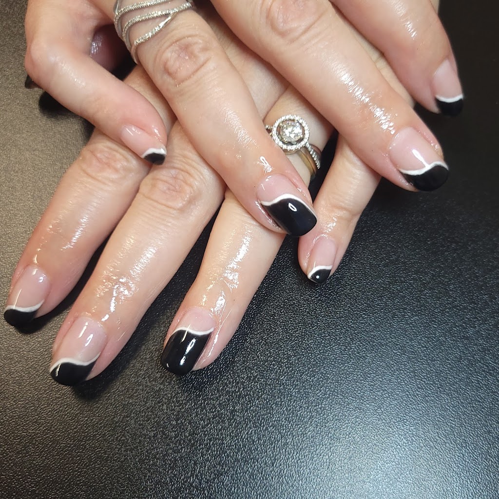 Three Trees Nail Salon | 242 2 St NE, Altona, MB R0G 0B0, Canada | Phone: (204) 304-1538