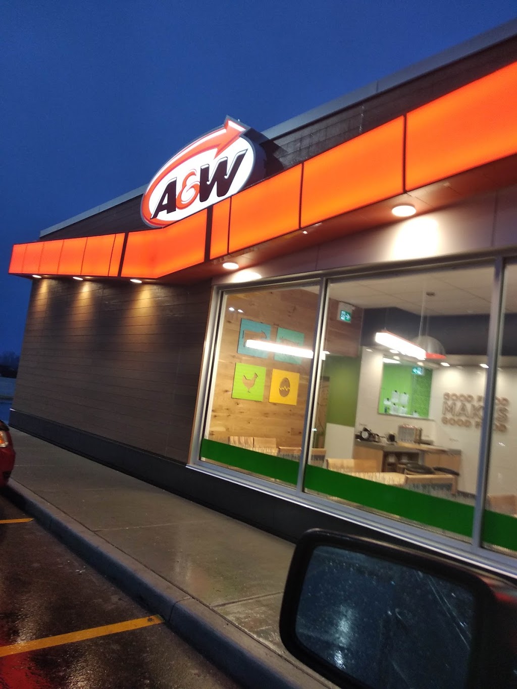 A&W Canada | 300 Maidstone Ave W, Essex, ON N8M 2X8, Canada | Phone: (519) 776-8550