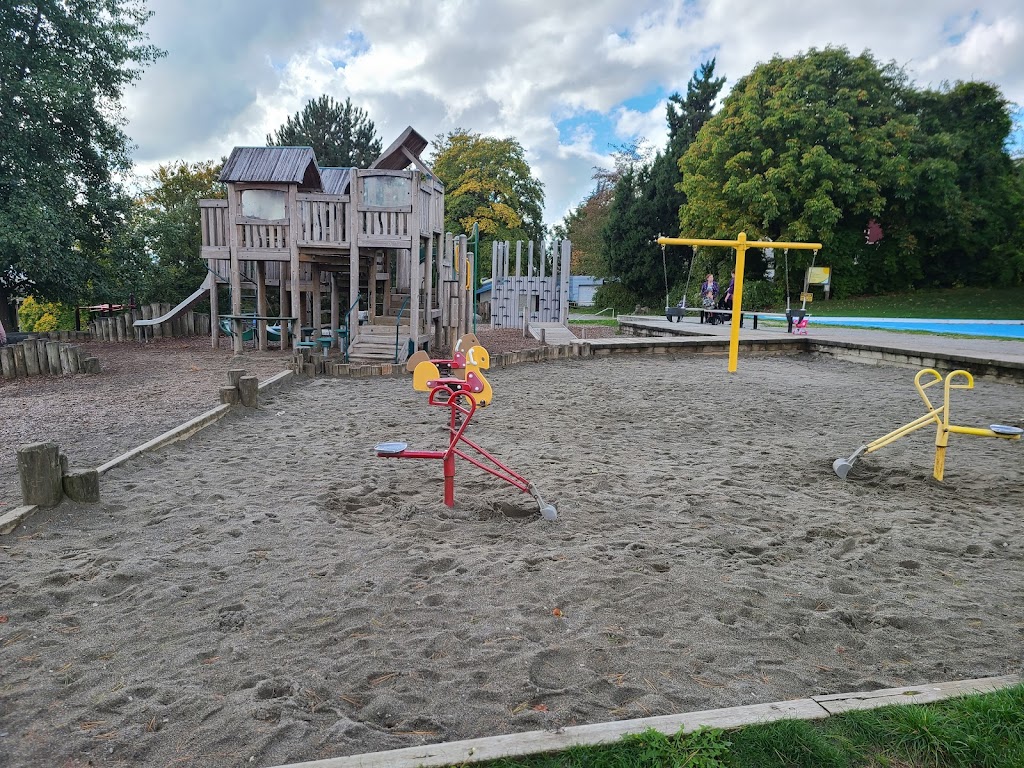 Grimston Park Wading Pool | New Westminster, BC V3M 2L2, Canada | Phone: (604) 777-5121