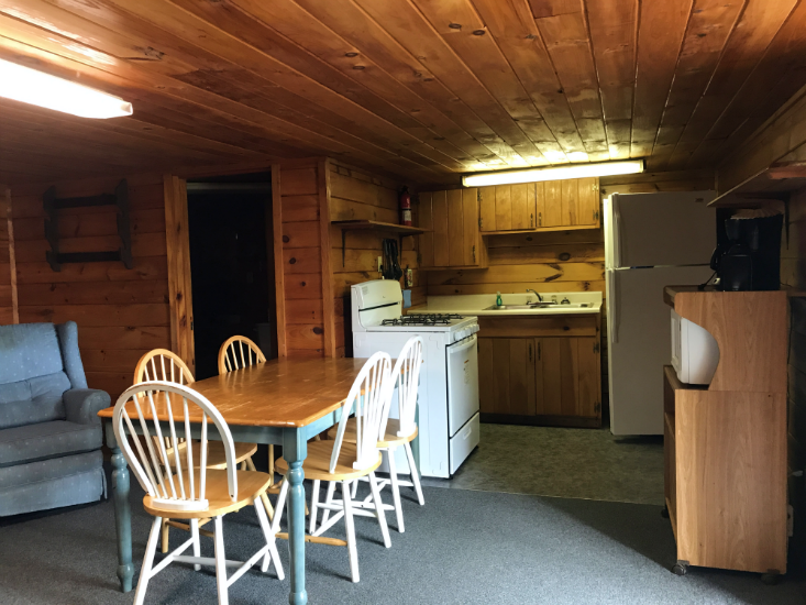 Northern Trails Lodging & Adventures | 6 Motel Drive, Pittsburg, NH 03592, USA | Phone: (603) 331-1975