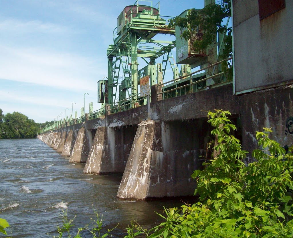 Lieu historique national Fort-Ste-Thérèse | Boulevard Sainte-Thérèse, Canal-de-Chambly, QC J0L 1P0, Canada | Phone: (450) 658-4381