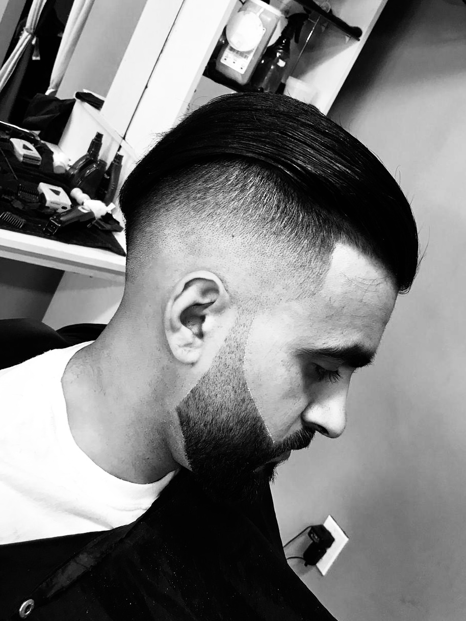 BarberFellas Luxury Barbershop | 45 Burnhamthorpe Rd E, Oakville, ON L6H 7C8, Canada | Phone: (647) 892-3051