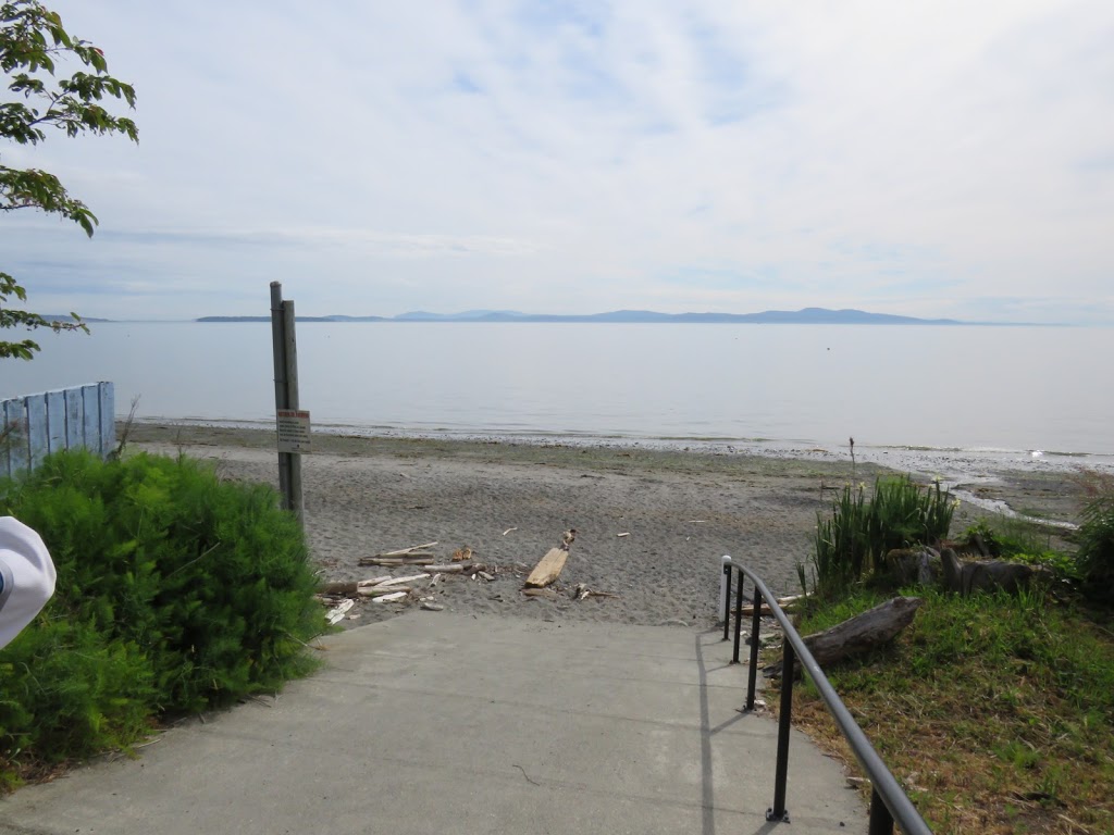 Gloria beach Access | Cordova Bay, BC V8Y 2K1, Canada