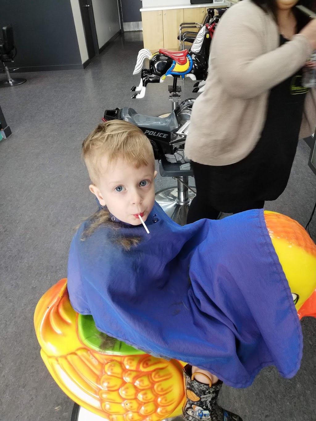 Beaners Fun Cuts for Kids | 338 Mayfield Common Northwest, Edmonton, AB T5P 4B3, Canada | Phone: (780) 484-7484