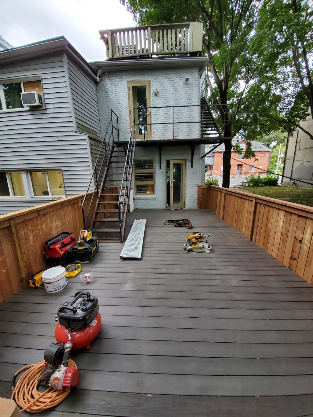 Deck Builder | Deck Contractor Decksforlife | 24 Pullman Rd, Maple, ON L6A 0T7, Canada | Phone: (647) 701-3206