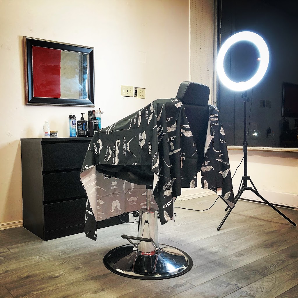 Kings Chair Barbershop | 469 Rogers Rd, York, ON M6M 1A8, Canada | Phone: (365) 822-2178