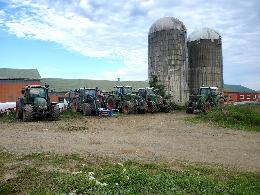 CnG Sherrer Farm | 47 Chem. de la Grande-Ligne, Dunham, QC J0E 1M0, Canada | Phone: (450) 522-6912