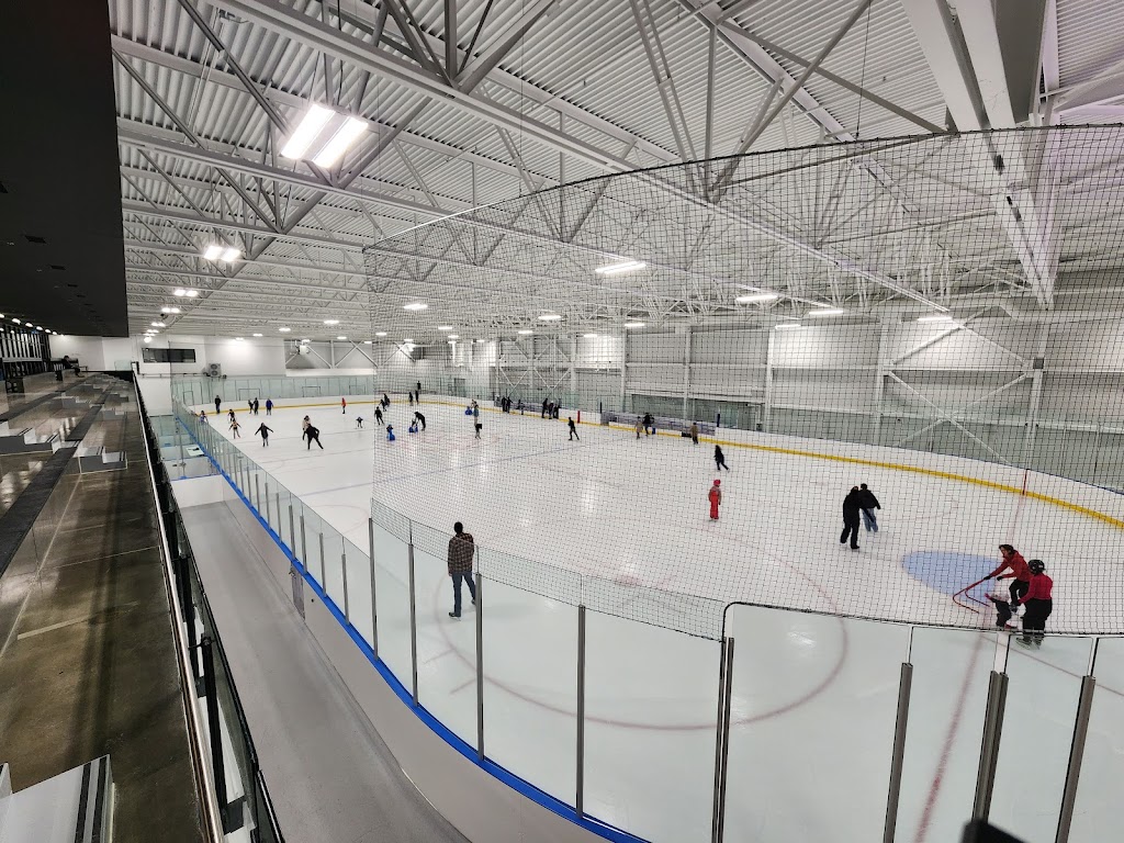 Centre sportif Pays-den-Haut | 252 Bd de Sainte-Adèle, Sainte-Adèle, QC J8B 0K6, Canada | Phone: (579) 202-1722