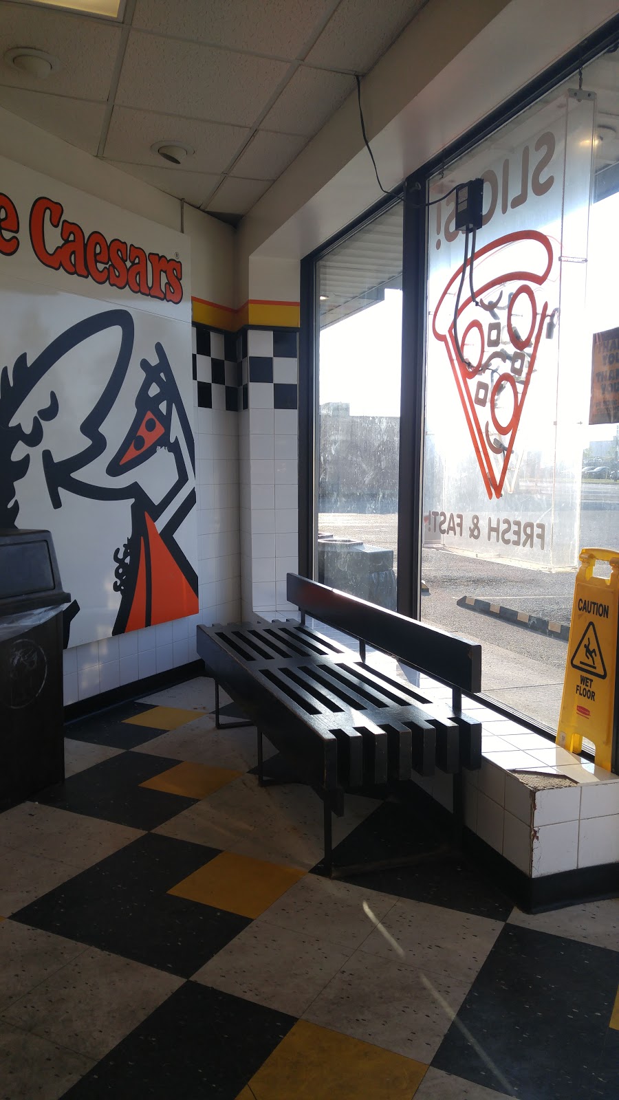 Little Caesars Pizza | 308 Wellington St, St Thomas, ON N5R 2S9, Canada | Phone: (519) 633-9830