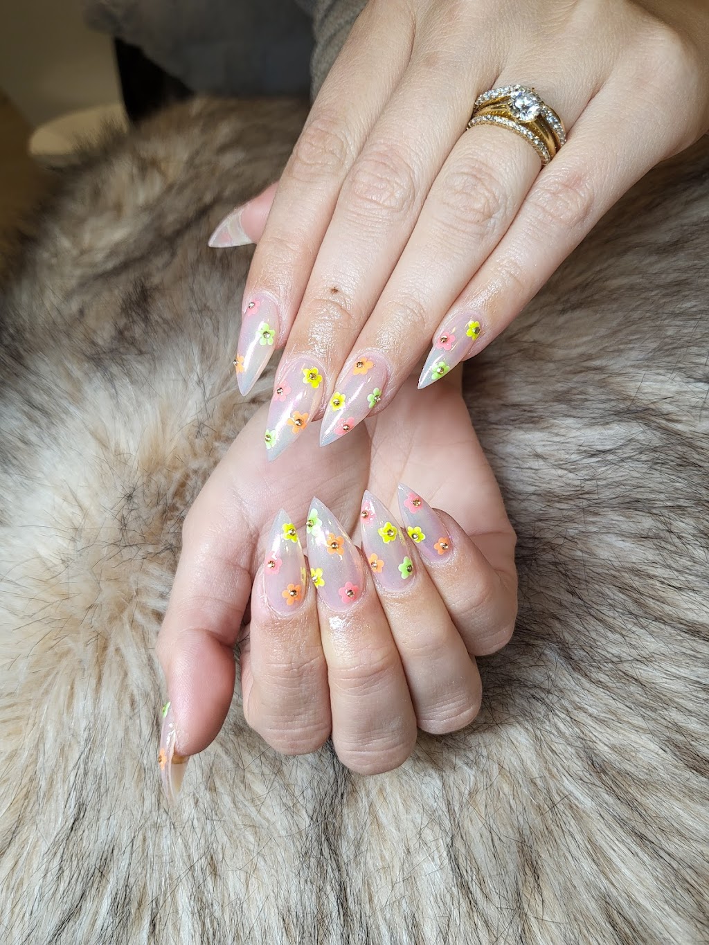 Bear Nails | 793 Bedford Hwy Unit 105, Bedford, NS B4A 1A4, Canada | Phone: (902) 818-3743