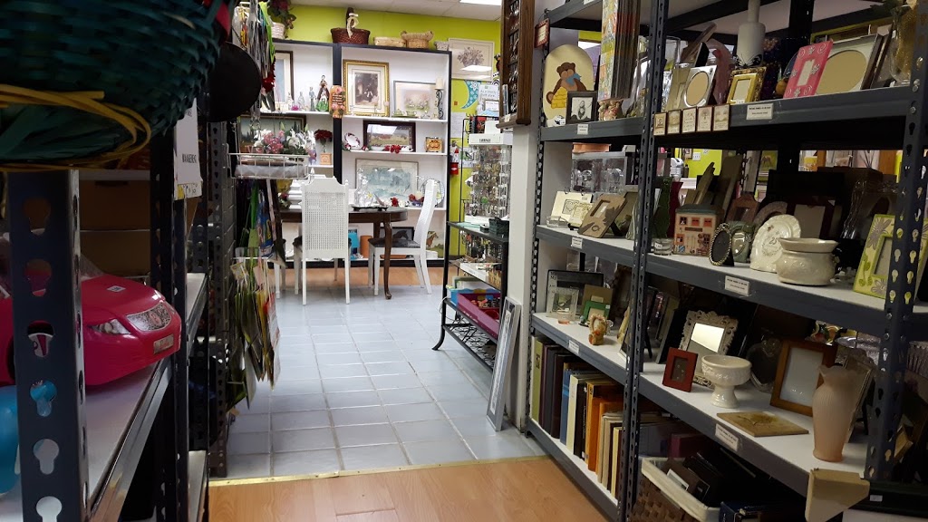 Uptown Thrift | 742 King St E, Cambridge, ON N3H 3N9, Canada | Phone: (519) 650-1241