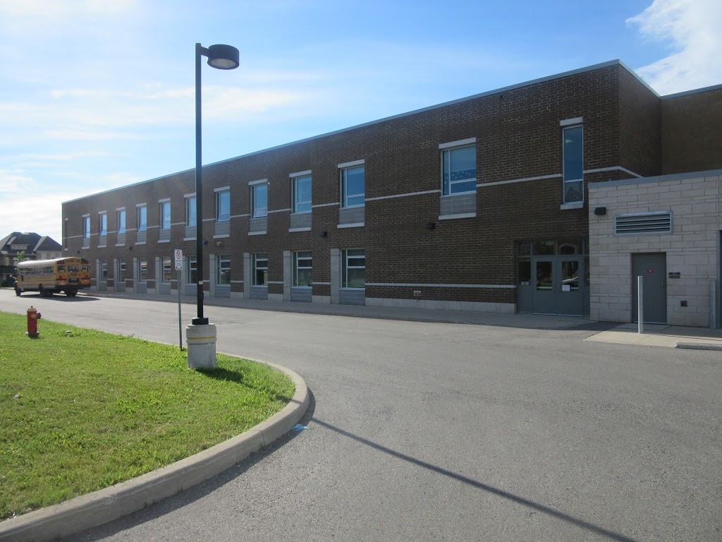 Beynon Fields PS | 258 Selwyn Rd, Richmond Hill, ON L4E 0R9, Canada | Phone: (905) 508-7060