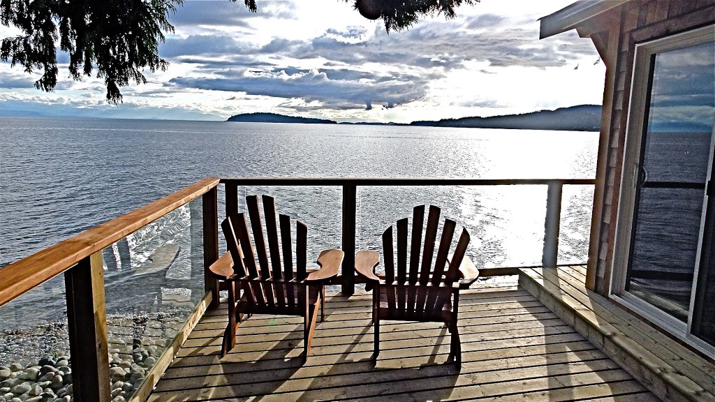 Beach Hideaway B&B | 5203 Sunshine Coast Hwy, Sechelt, BC V0N 3A2, Canada | Phone: (604) 885-3031