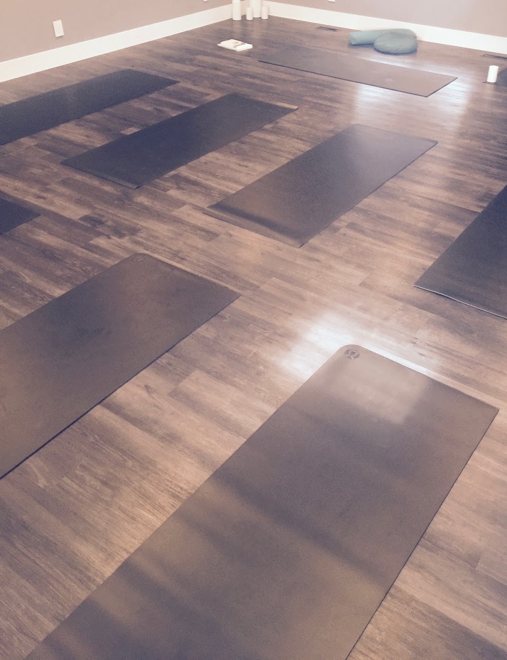 M Yoga | Garage Suite, 1018 2 St SW, High River, AB T1V 1A5, Canada | Phone: (403) 608-9899