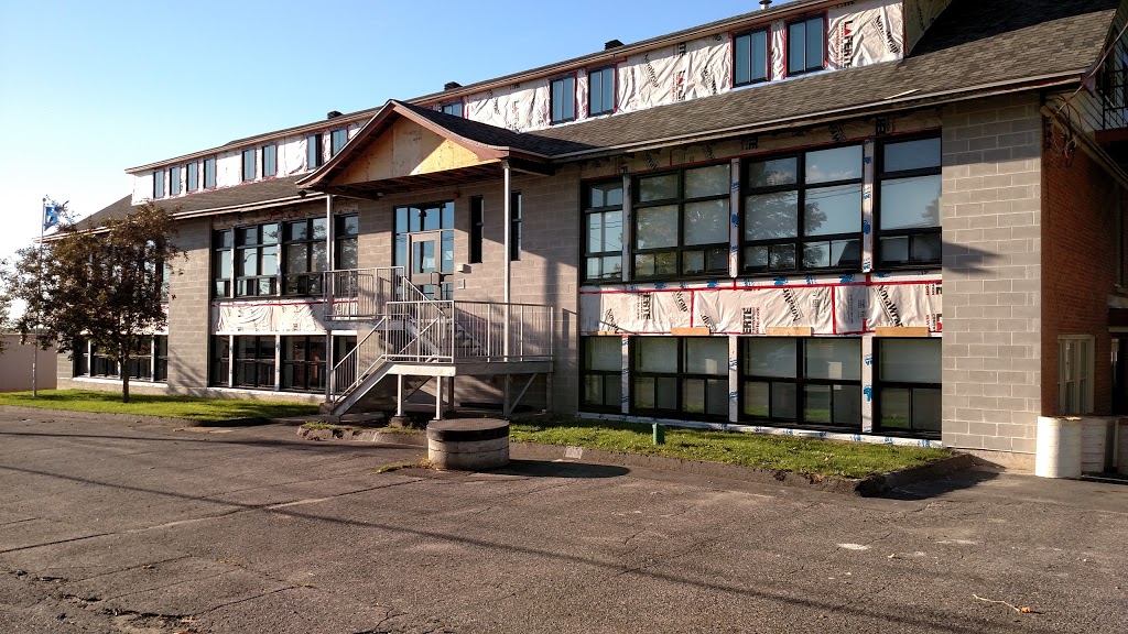 School Notre-Dame | 654 1e Rang O, Sainte-Christine, QC J0H 1H0, Canada | Phone: (450) 546-4951