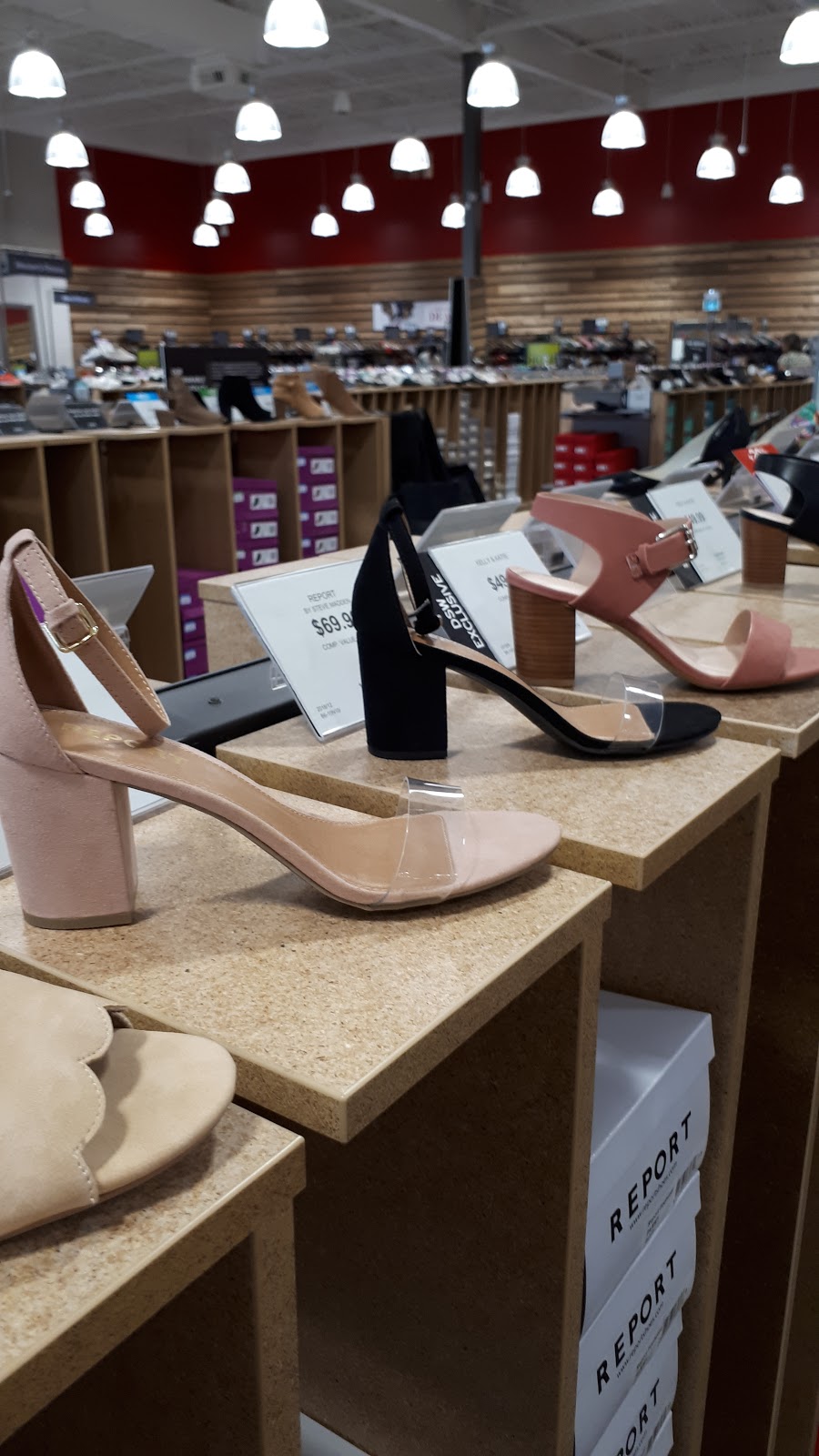 DSW Designer Shoe Warehouse | Eglinton Corners, 1920 Eglinton Ave E, Scarborough, ON M1L 2L9, Canada | Phone: (647) 260-1576