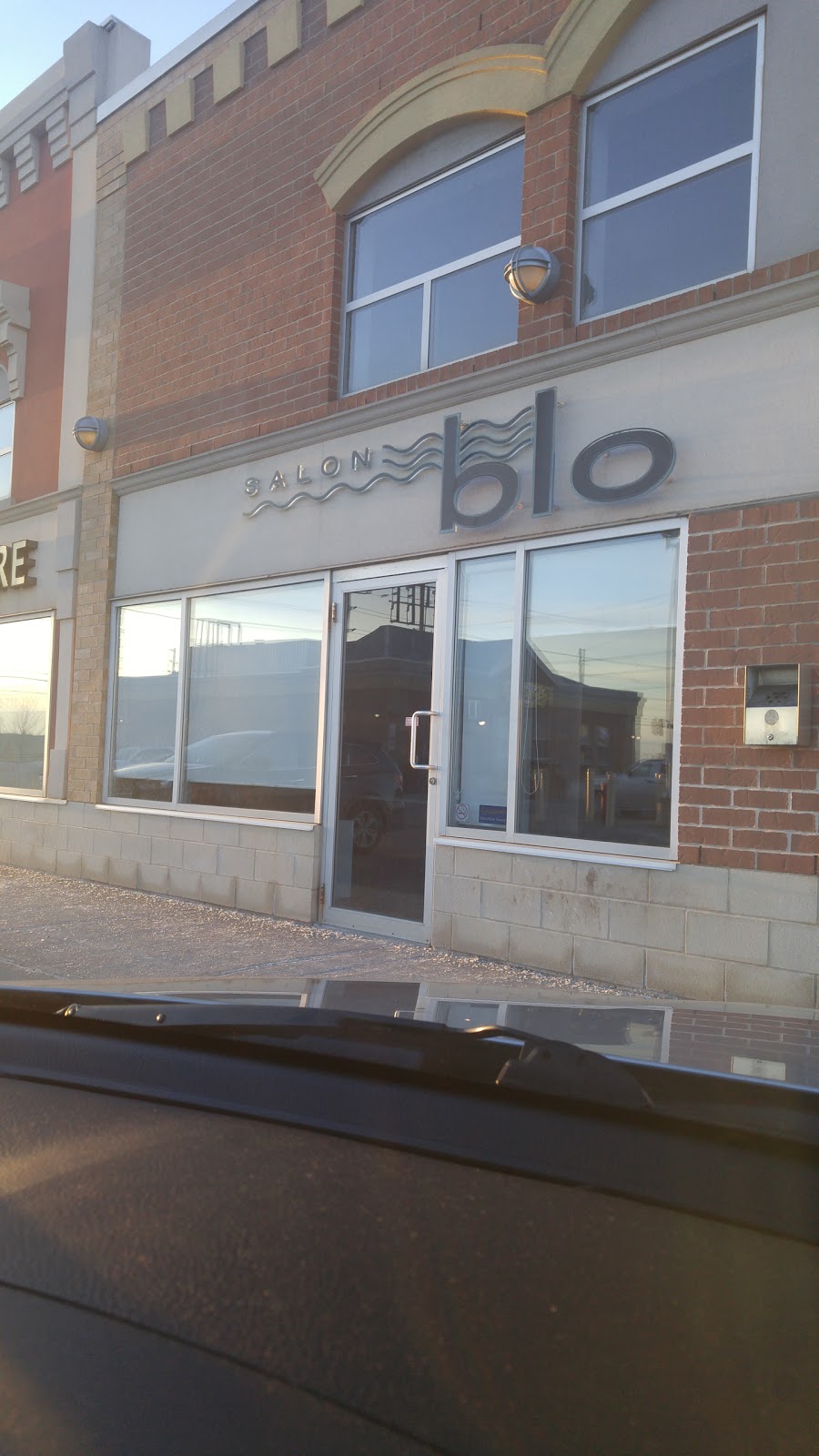 Salon Blo Inc | 20 Broadleaf Ave, Whitby, ON L1R 0B5, Canada | Phone: (905) 655-2138