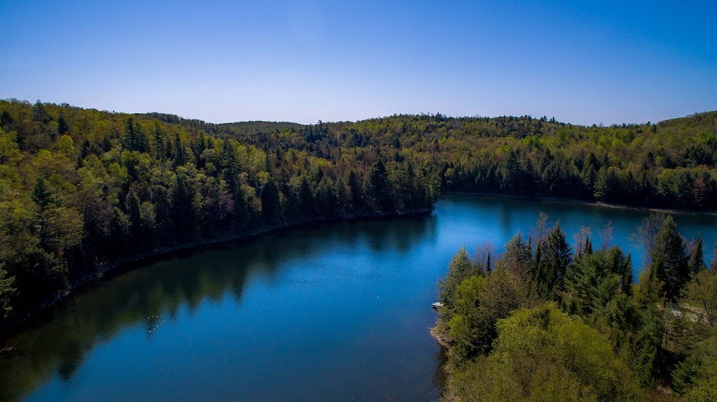 Les Lacs Edelweiss Lakes | 39 Chem. des Roches, Wakefield, QC J0X 3G0, Canada | Phone: (613) 614-2259