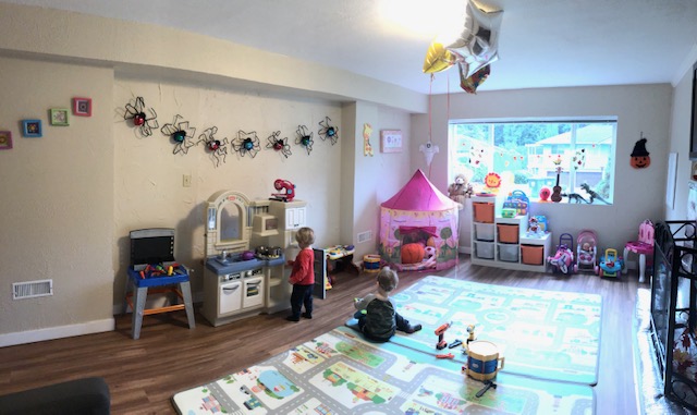 Alphabet Daycare | 1664 Birchlynn Pl, North Vancouver, BC V7J 2V9, Canada | Phone: (604) 960-0888