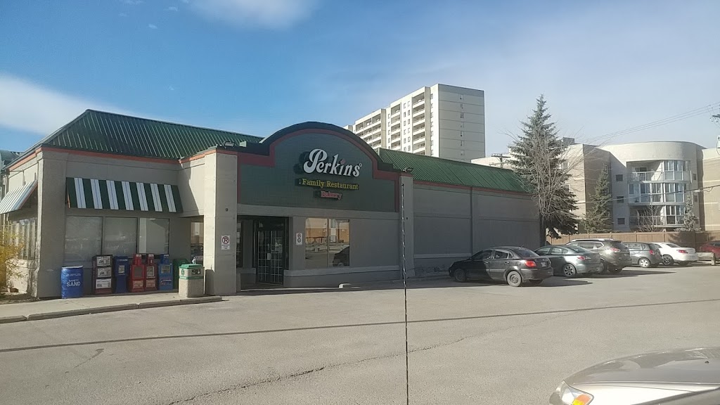 Perkins Restaurant & Bakery | 2675 Portage Ave, Winnipeg, MB R3J 0P9, Canada | Phone: (204) 895-4565