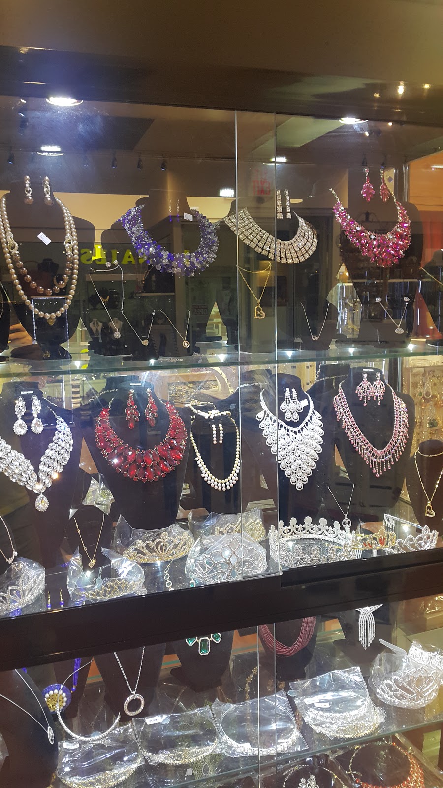 7JEWELRY | 499 Main St S Unit #135A, Brampton, ON L6Y 1N7, Canada | Phone: (437) 774-4702