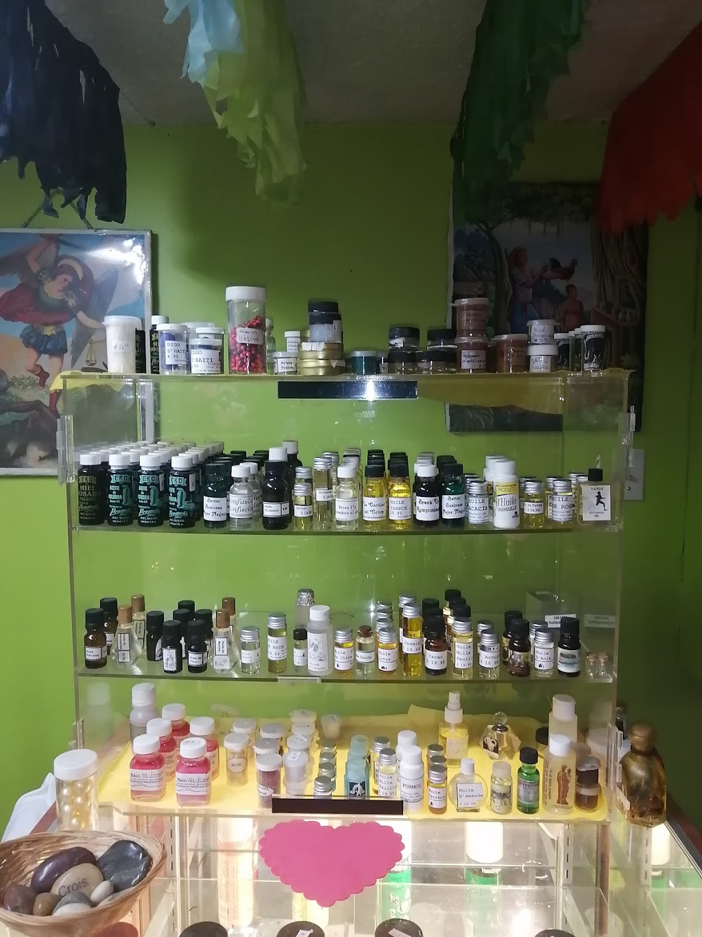 Ofebalindjo Botanica Esoterique | 3941 Rue Monselet, Montréal-Nord, QC H1H 2C2, Canada | Phone: (514) 321-6434