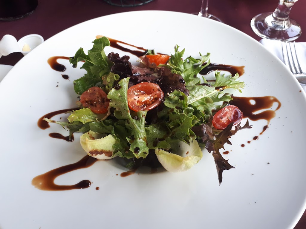 Restaurant Le Saint-Jacques | 6001 Rue de Jumonville, Montréal, QC H1M 1R5, Canada | Phone: (514) 259-3238