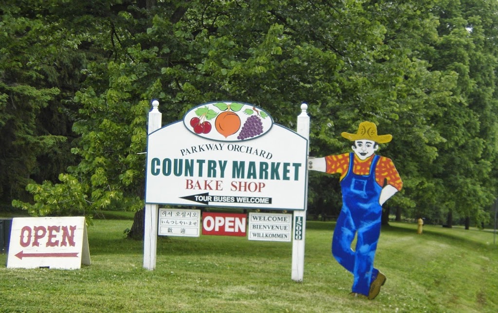 Parkway Orchards | 15000 Niagara Pkwy, Niagara-on-the-Lake, ON L0S 1J0, Canada | Phone: (905) 262-5097