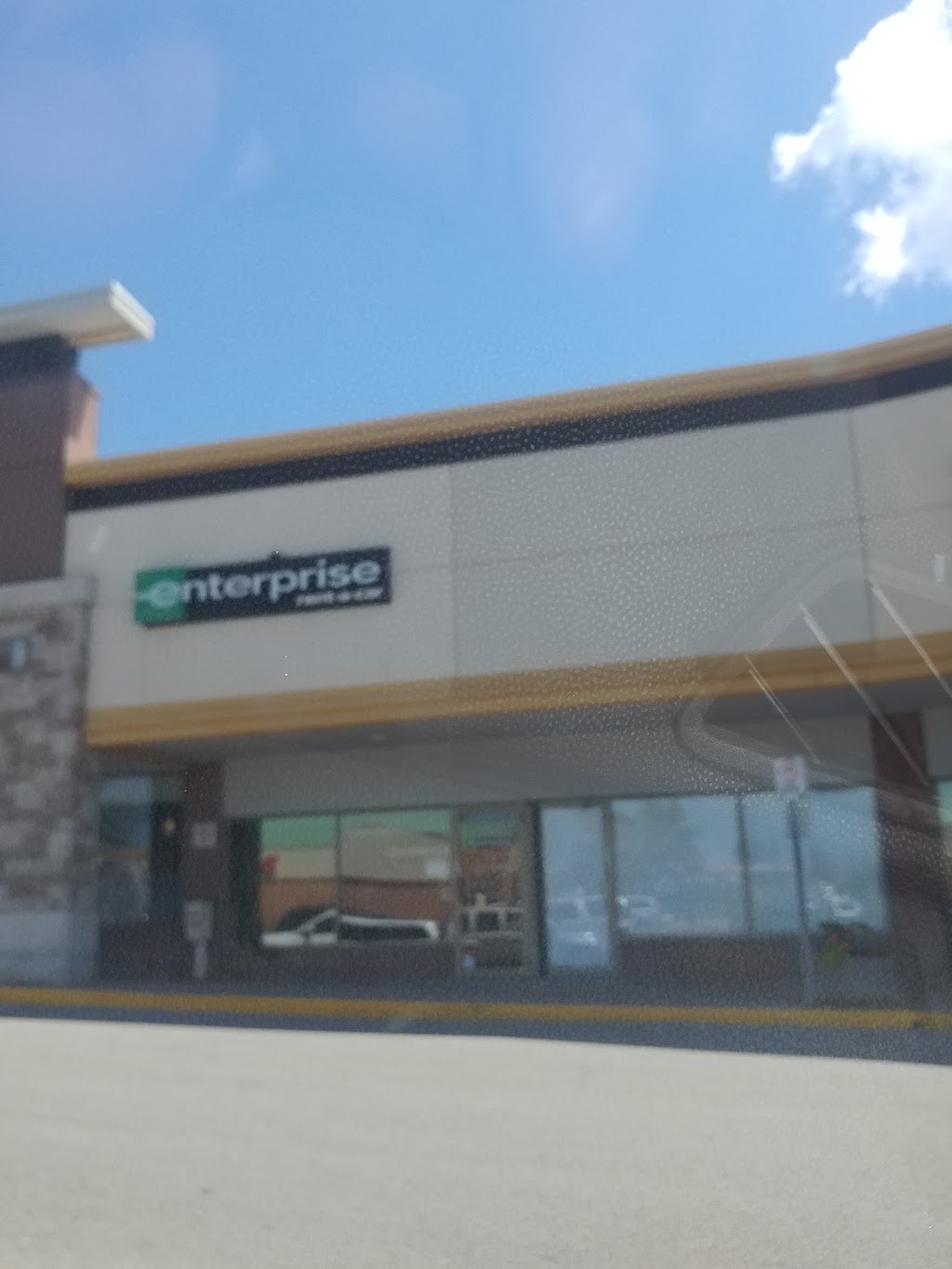 Enterprise Rent-A-Car | 17725 Yonge St N # 16, Newmarket, ON L3Y 7C1, Canada | Phone: (905) 895-9722