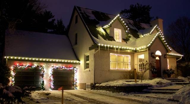 Christmas Decor Ottawa | 1038 Belfast Rd, Ottawa, ON K1B 3S3, Canada | Phone: (613) 317-2346