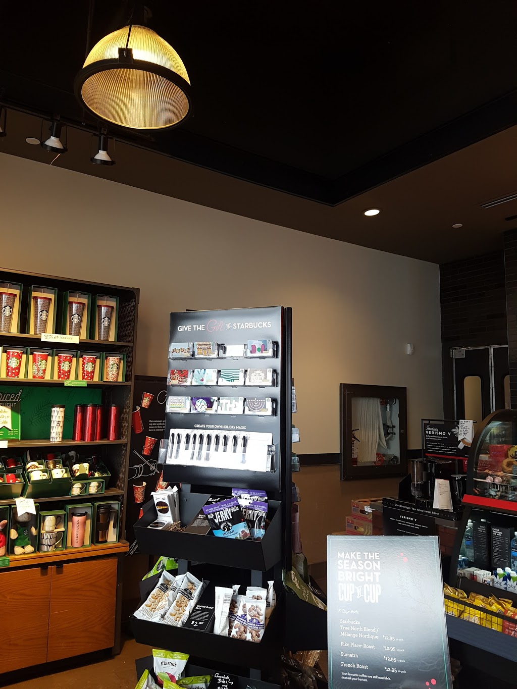 Starbucks | 10 Lower Spadina Ave #101, Toronto, ON M5V 2Z2, Canada | Phone: (416) 593-4866
