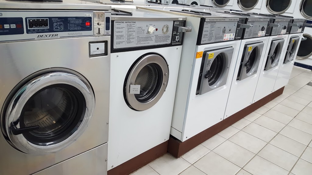 Coin Laundry Queen | 239 Queen St E #4, Brampton, ON L6W 2B6, Canada | Phone: (647) 819-7747