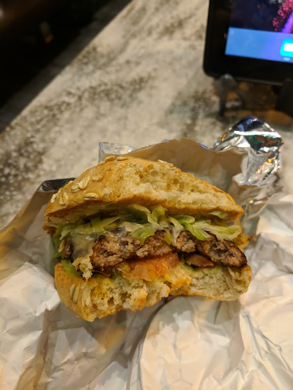 Built Custom Burgers | Level 3, Terminal 1, Mississauga, ON L4W 2P7, Canada