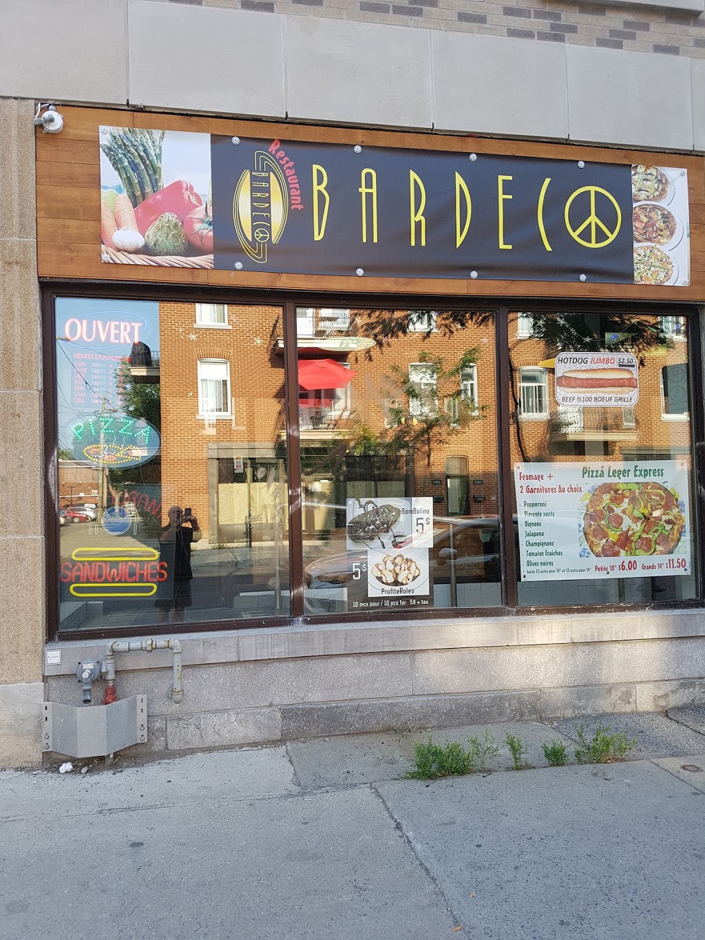 Bardeco Pizza Ville-Emard, Montreal | 5917 Boulevard Monk, Montréal, QC H4E 3H5, Canada | Phone: (514) 762-1333