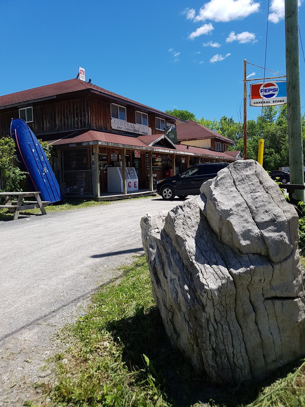 Youngs Point General Store | 2095 Nathaway Dr, Youngs Point, ON K0L 3G0, Canada | Phone: (705) 652-3731