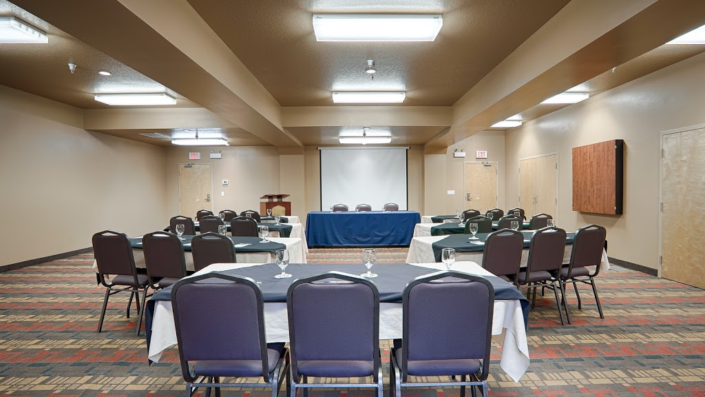 Quality Inn & Suites Rimbey | Box 1546, 5501 50 Ave, Rimbey, AB T0C 2J0, Canada | Phone: (403) 843-2999