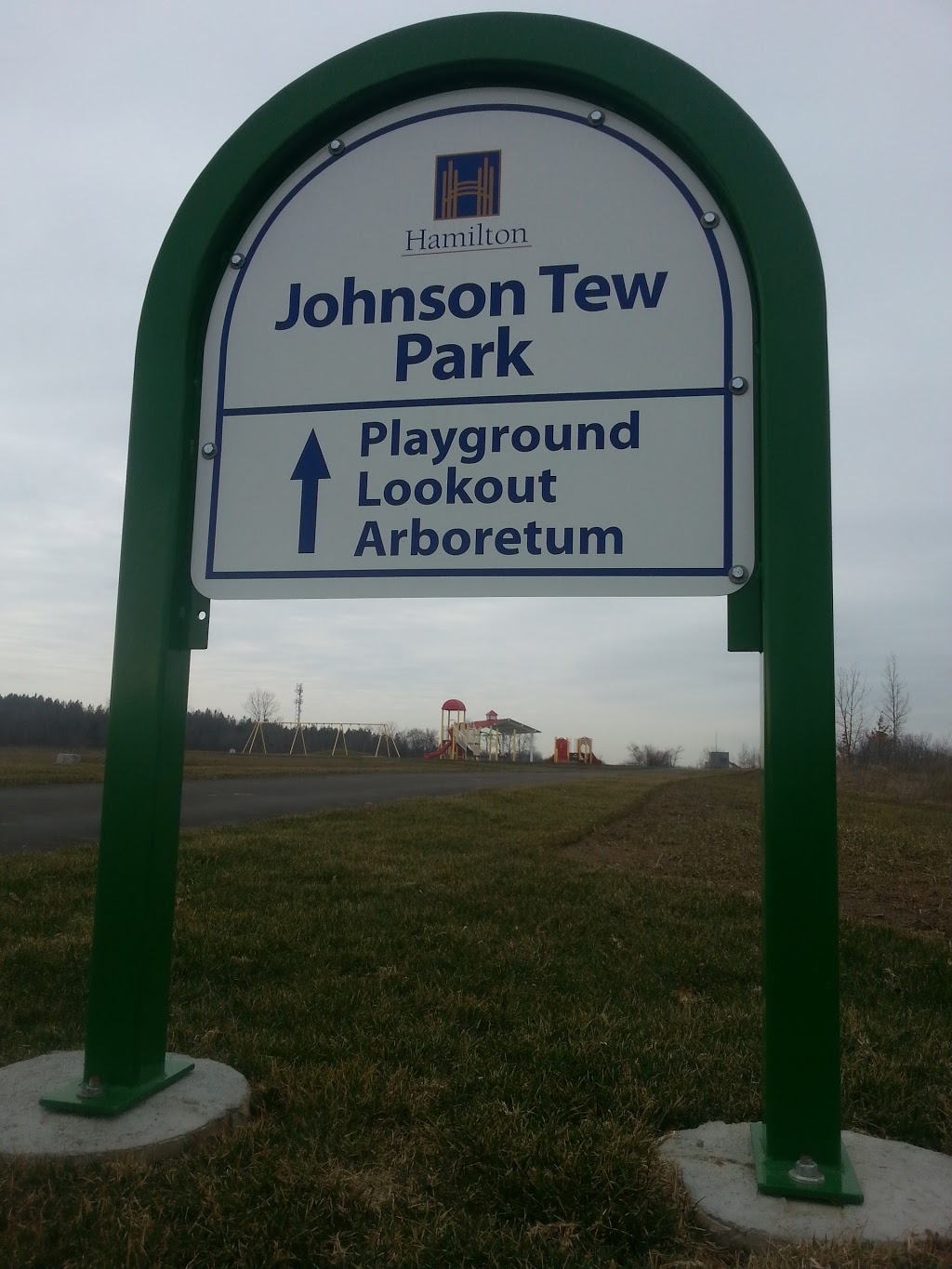 Johnson Tew Park | 20 Medwin Dr, Dundas, ON L9H 7N4, Canada