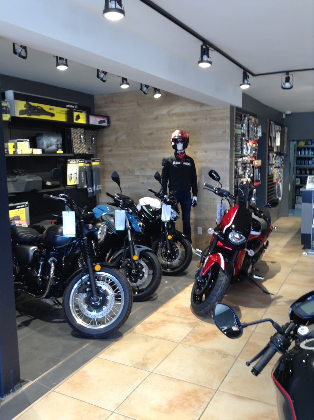 Clément Motos | 630 Chemin de la Grande Carriere, Louiseville, QC J5V 2L4, Canada | Phone: (819) 228-5267