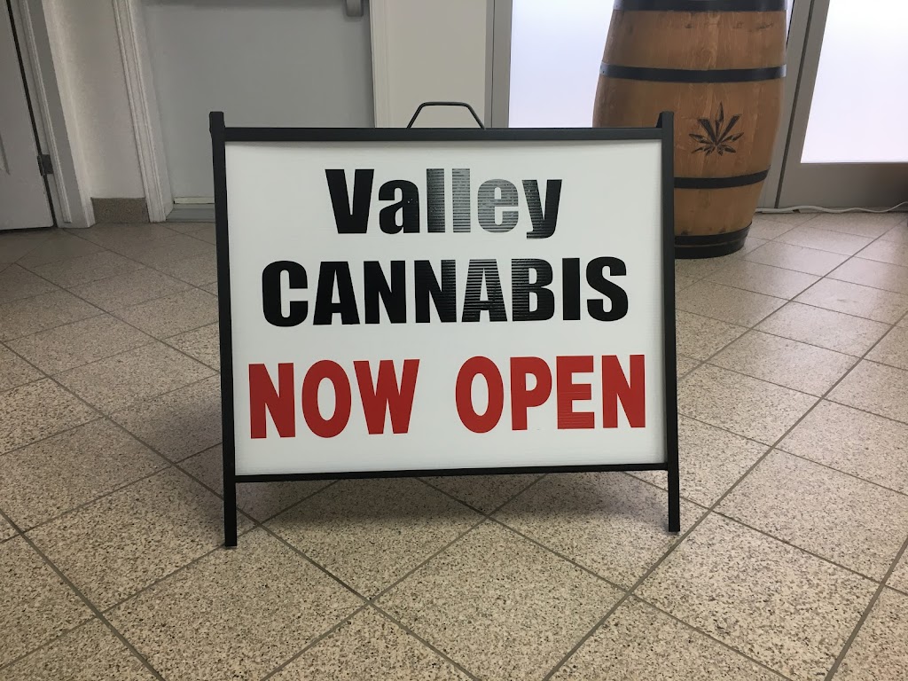 Valley CANNABIS | 820 Pembroke St E, Pembroke, ON K8A 3M2, Canada | Phone: (613) 629-0420