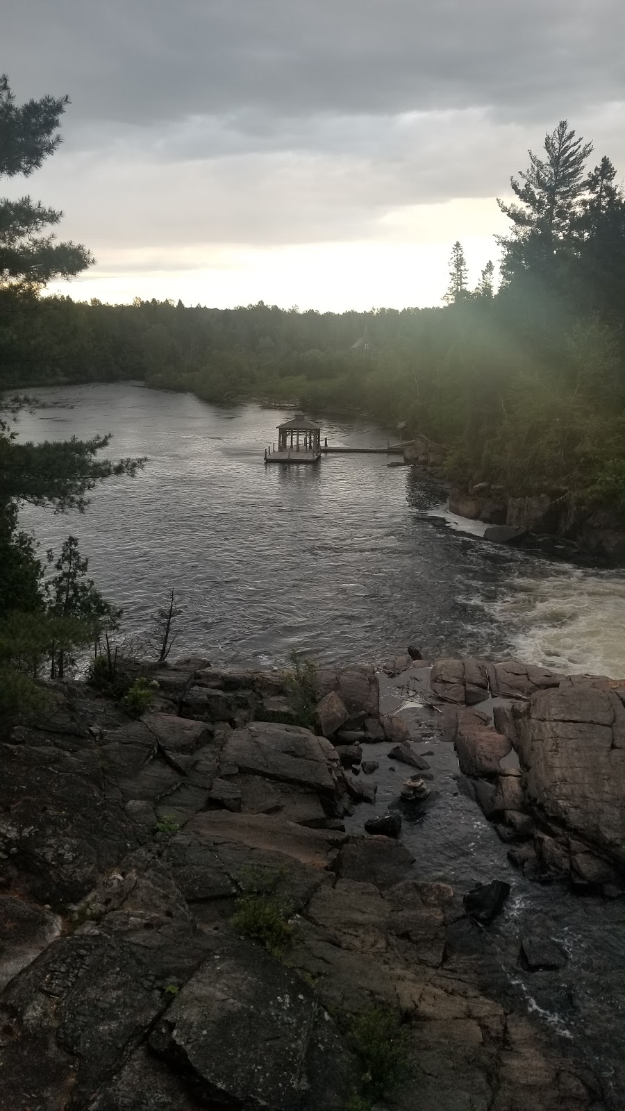 Auberge De La Rivière | 3500 Chemin des Trembles, Saint-Paulin, QC J0K 3G0, Canada | Phone: (800) 789-5968