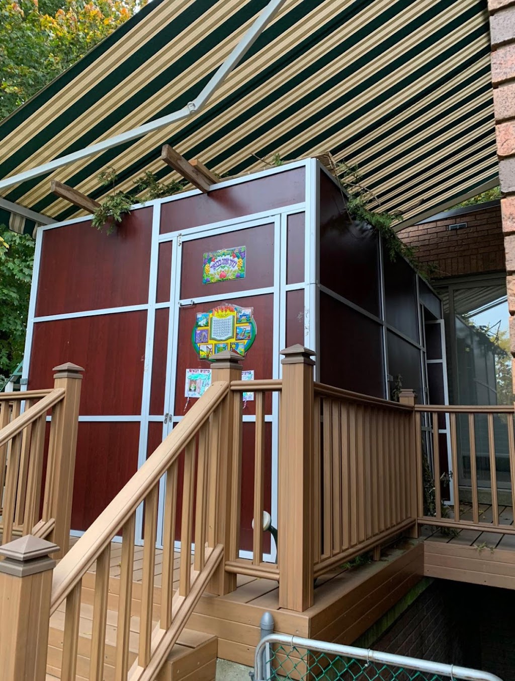 The Sukkah Center Toronto | 88 Charles St E, Thornhill, ON L4J 8A3, Canada | Phone: (647) 507-6376