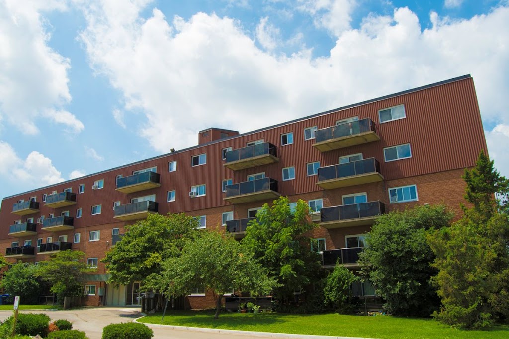 Frontenac Apartments | 1 Frontenac Rd, London, ON N5Z 3X9, Canada | Phone: (226) 680-1388