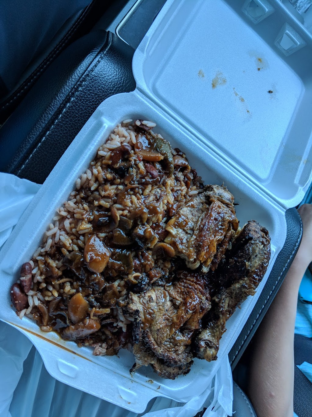 Jerk & BBQ Haven - Authentic Jamaican Food | 488 Eglinton Ave W, Mississauga, ON L5R 0G2, Canada | Phone: (905) 890-4545