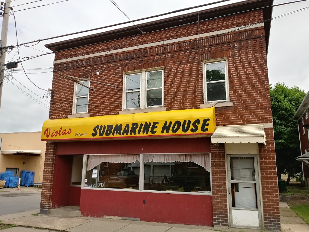 Violas Submarine House | 1717 Elmwood Ave, Niagara Falls, NY 14301, USA | Phone: (716) 282-7094