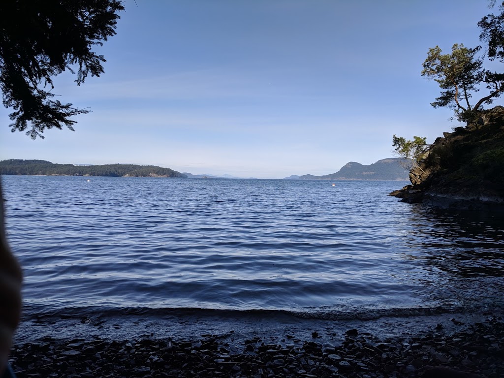 Walden Road Beach Access | 1108 Stanley Point Dr, Pender Island, BC V0N 2M1, Canada | Phone: (250) 360-3000